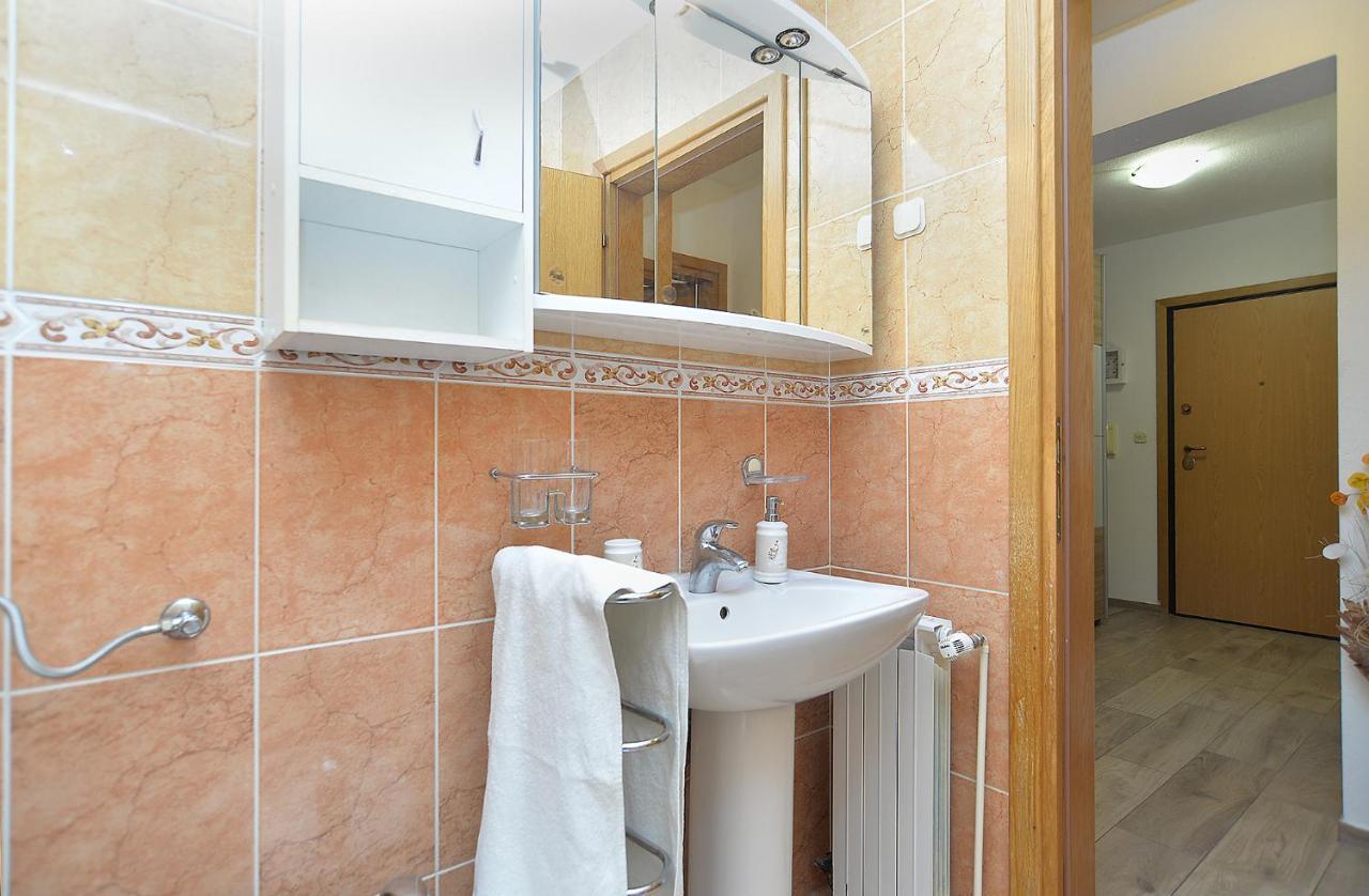 Apartment 2207 Pula Exterior photo
